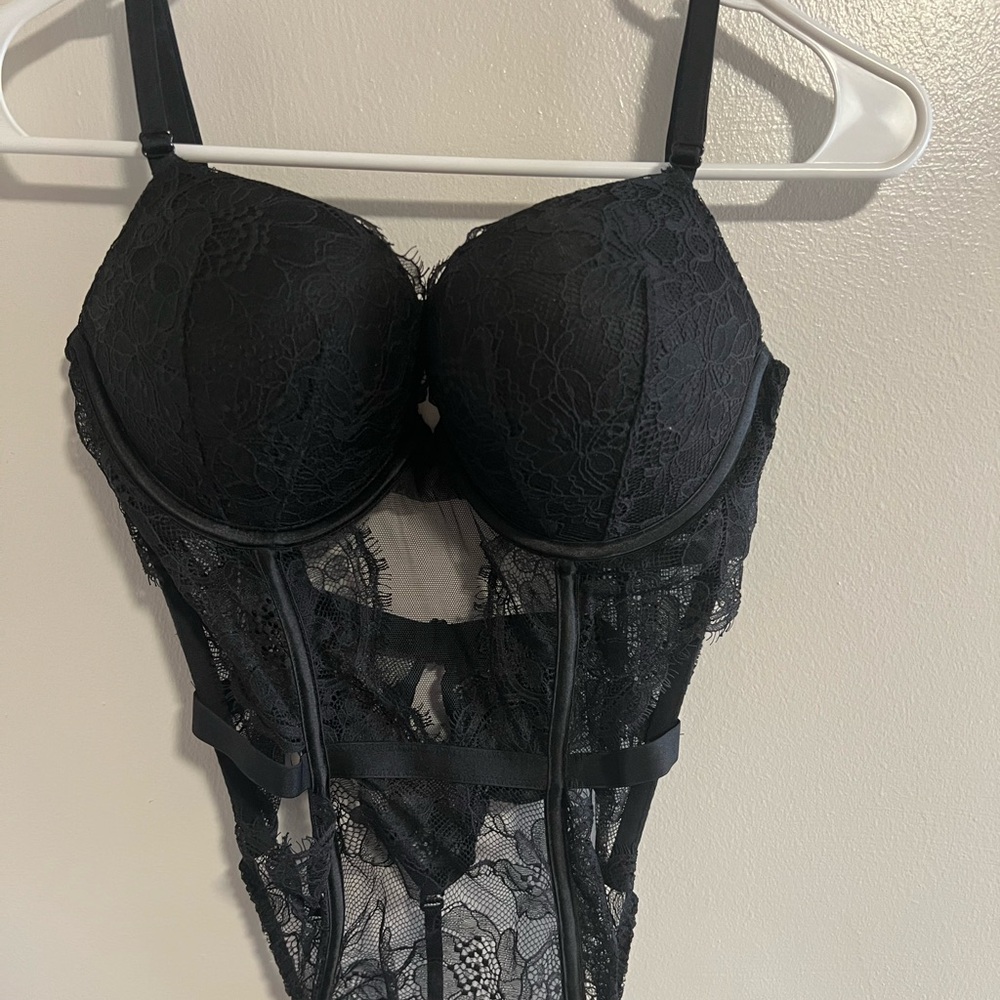 Black Bombshell lace teddy size medium